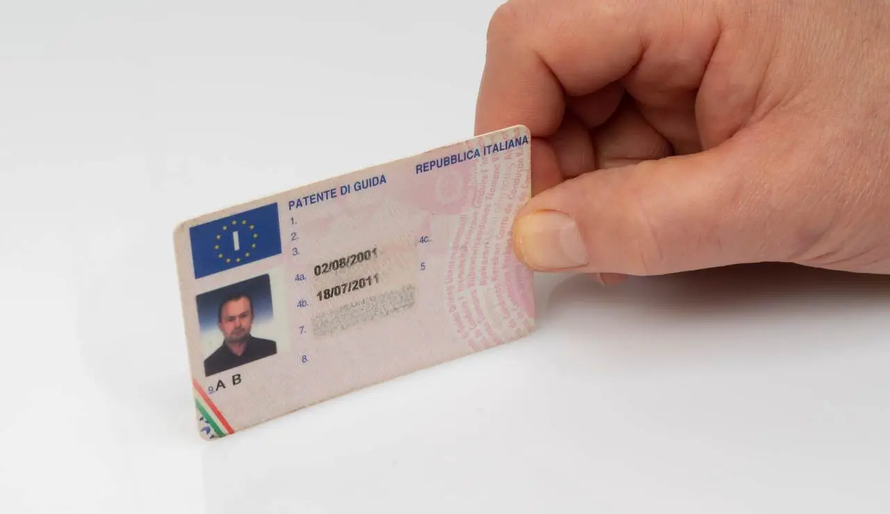 Patente auto: nuovi limiti per over 60, come cambiano i rinnovi e cosa fare ora Patente auto: nuovi limiti per over 60, come cambiano i rinnovi e cosa fare ora