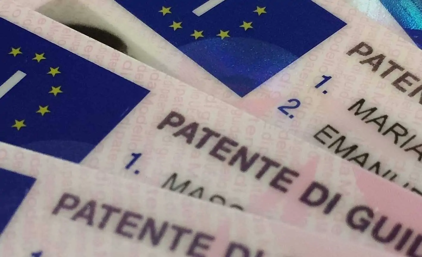Nuove regole patente: quali documenti servono oggi per i rinnovi dopo i 50 anni Nuove regole patente: quali documenti servono oggi per i rinnovi dopo i 50 anni