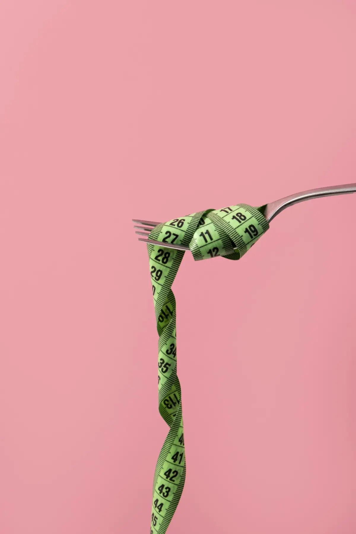 Dieta serale facile: i cibi da evitare se vuoi dormire meglio e sgonfiarti Dieta serale facile: i cibi da evitare se vuoi dormire meglio e sgonfiarti