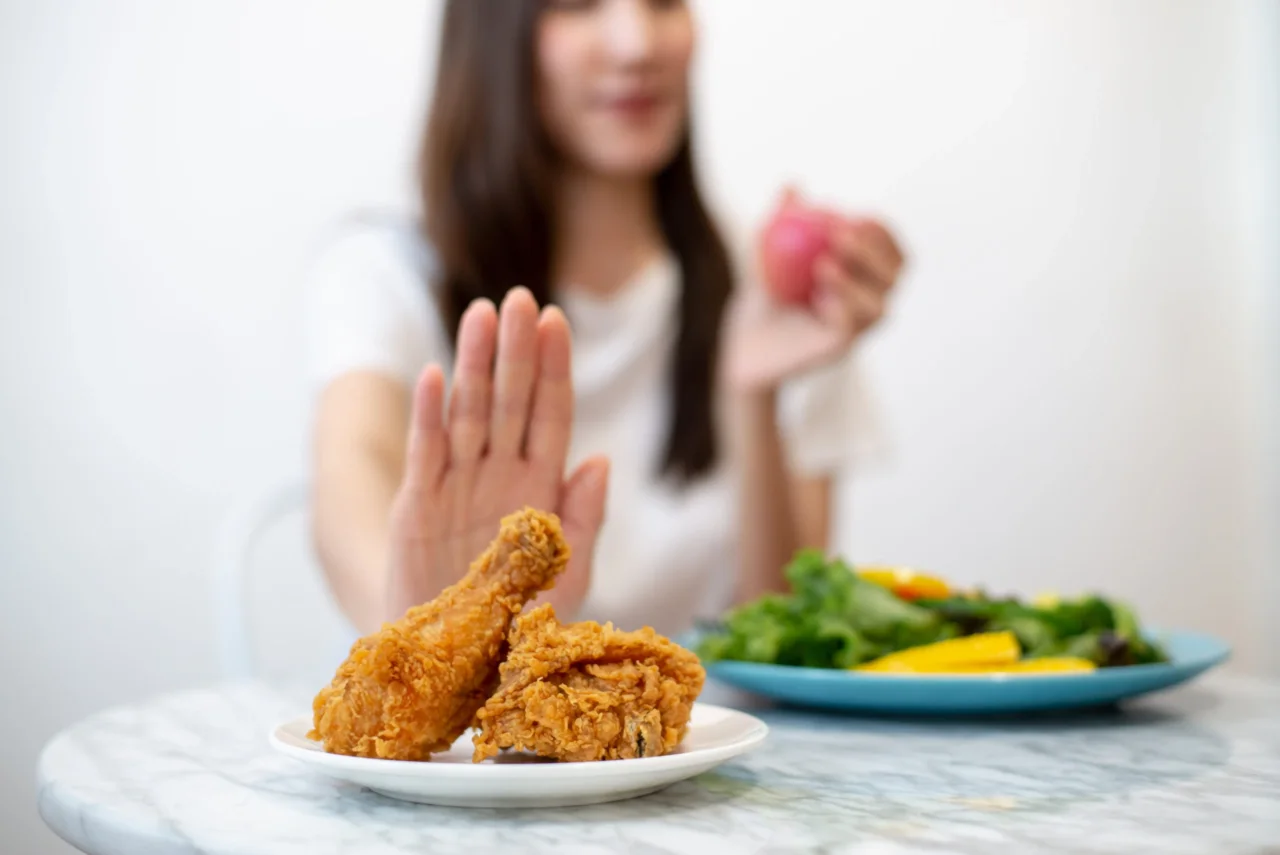 Dieta serale facile: i cibi da evitare se vuoi dormire meglio e sgonfiarti Dieta serale facile: i cibi da evitare se vuoi dormire meglio e sgonfiarti